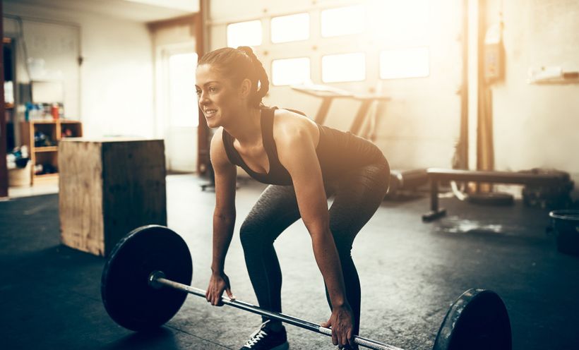 Jak silový trénink mění ženské tělo? 9 výhod posilování pro něžné pohlaví