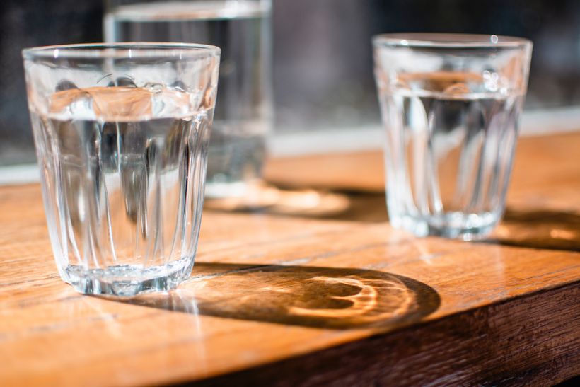 Kvalita pitné vody: můžeme pít bez obav i tu z kohoutku?