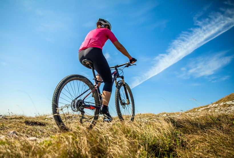 Súboj bicyklov: je pre vás lepší spinning alebo outdoor cycling?