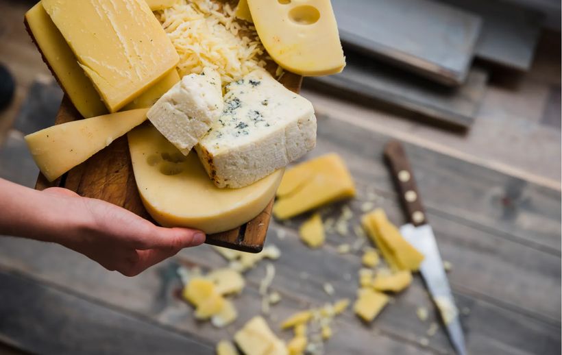 Celkový obsah tuku vs. obsah tuku v sušině, jak to s těmi sýry je?