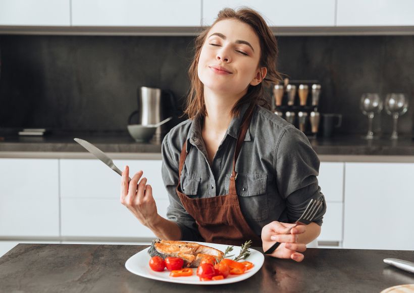 Mindful eating: 5 kroků, jak začít jíst vědomě, snadněji hubnout a zbavit se emočního jedení