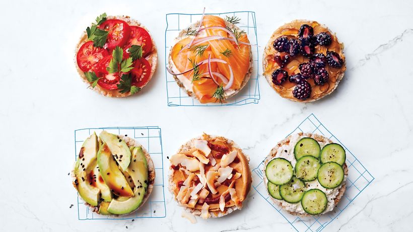 Jsou rýžové chlebíčky a kaiserky zdravější než bílé rohlíky?