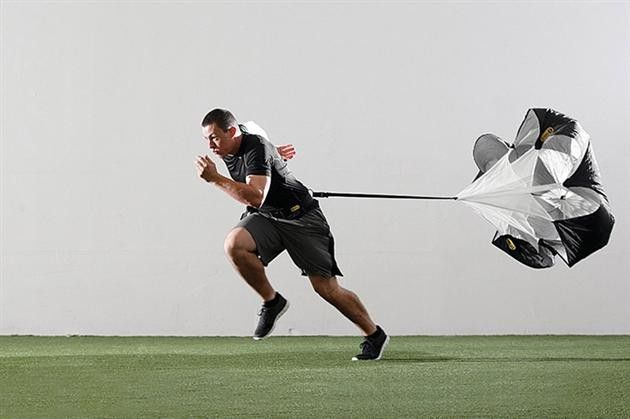 Zaostřeno na trénink rychlosti. Znamená více svalů i větší rychlost?