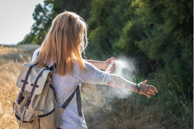 Klíšťata: Proč na někoho lezou více než na druhé a jak se bránit?