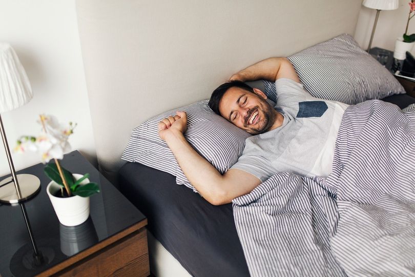 4 tipy, jak se dobře vyspat, mít lepší výkonnost a snadněji hubnout