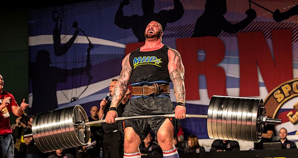 Světový rekord v mrtvém tahu: 501 kg v podání Thora