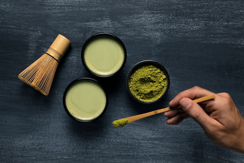 Matcha: zdravotní benefity, jak vybrat kvalitní prášek a jak ji správně připravit