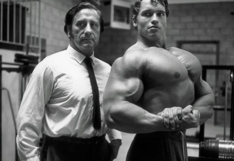 Arnold Schwarzenegger - trénink hrudníku a zad