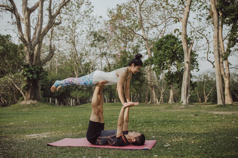 Acroyoga: vo dvojici to ide lepšie!