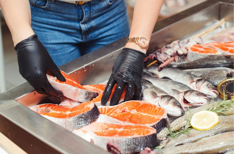 Ryba na talíři: Jak si vybrat čerstvou a které druhy jsou nejzdravější?