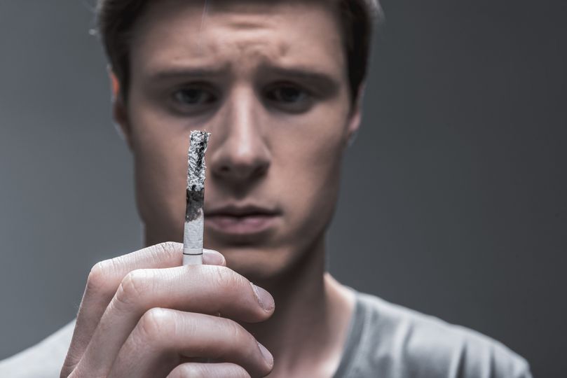 Svaly po cigaretách nerostou. Proč kuřáci nikdy nedosáhnou maximálních výsledků?