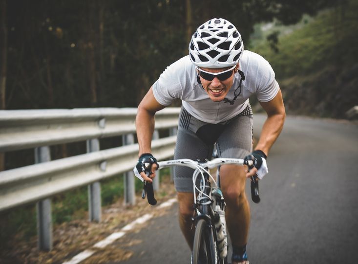 Trasa 10 km: Spálíte více kalorií chůzí, během, na kole nebo na inlajnech?