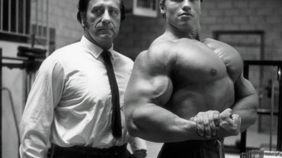 Arnold Schwarzenegger - trénink hrudníku a zad
