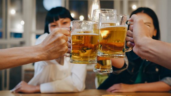 Mýty o zdravotních benefitech alkoholu - existuje zdravé množství?