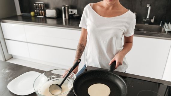 Škodlivost teflonu: Je nepřilnavá pánev riziko pro zdraví?