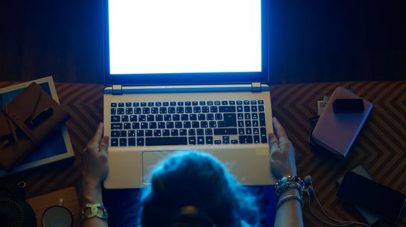 Čo je modré svetlo a je nutné sa proti nemu brániť?