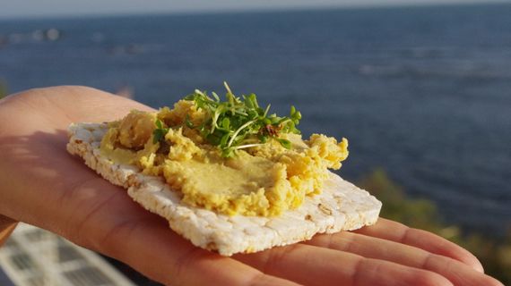 Sú ryžové chlebíčky a kaiserky zdravšie ako biele rožky?