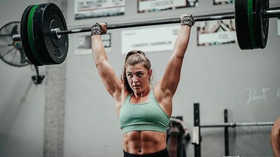 Military press a Push press: nejlepší cviky pro rozvoj síly ramen