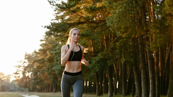 Jak být spokojenější a rychlejší běžec? Poznejte kouzlo mindful běhu