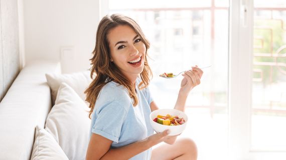 Mindful eating: 5 krokov, ako začať jesť vedome, ľahšie chudnúť a zbaviť sa emočného jedenia