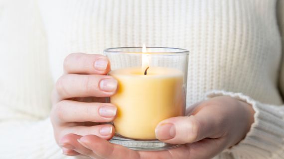 Pálenie sviečok: Je dôvod sa báť o zdravie? Ktoré druhy vyberať?