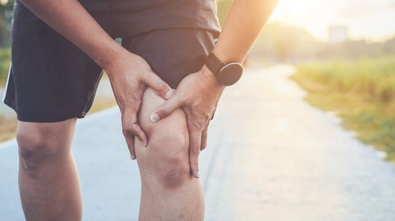 Pomoc pri bolestiach kĺbov: Z čoho vyberať a na čo si dať pozor?