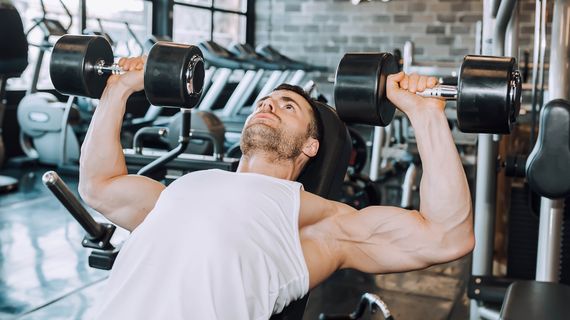 Rozvoj hrudníku: 4 cesty k objemným prsním svalům