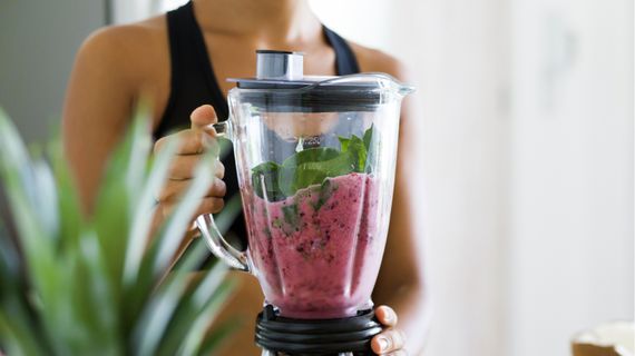 Smoothie může být často cukrovou bombou. Jak ho připravit, aby bylo nutričně vyvážené?