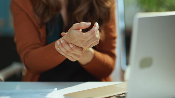 Karpálního tunel: jak se projevuje a jak jej léčit?