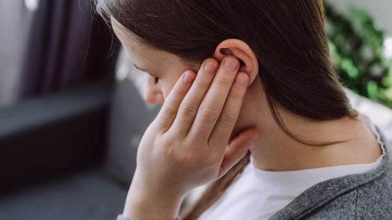 Tinnitus: Na co může upozorňovat, a jak se jej zbavit?