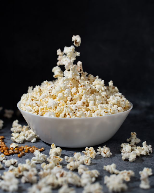 Vilgain Popcorn do mikrovlnky BIO solený ze žluté kukuřice 90 g Obrázek