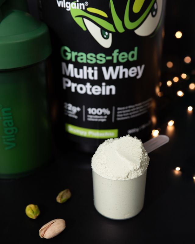 Vilgain Grass-Fed Multi Whey Protein – Nas*aná pistácie 900 g Obrázek