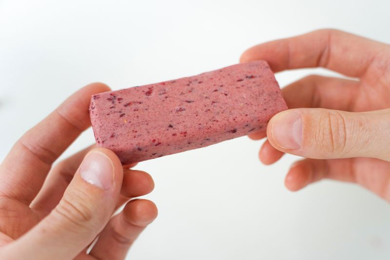 Vilgain Prebiotic Protein Bar pink macaron 55 g Obrázek