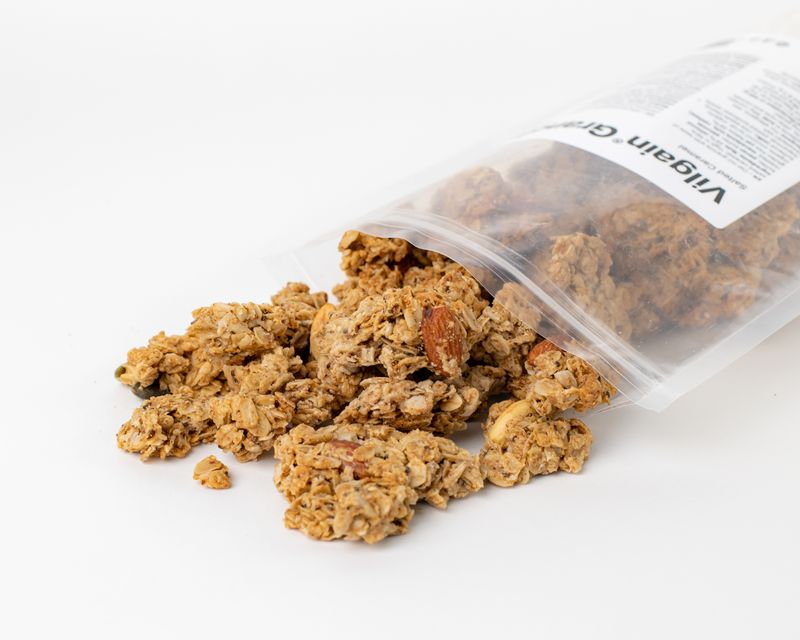 Vilgain Granola slaný karamel 400 g Obrázek