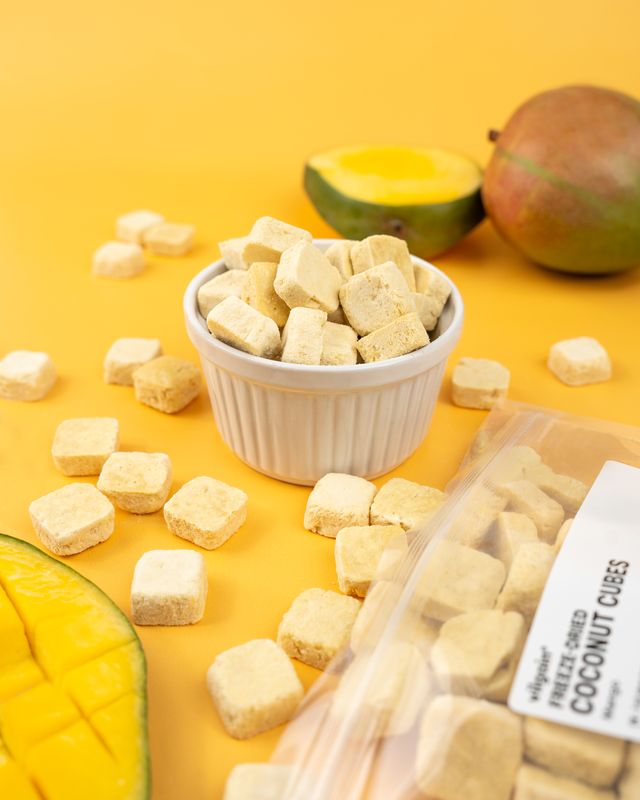 Vilgain Coconut Cubes mango 100 g Obrázek