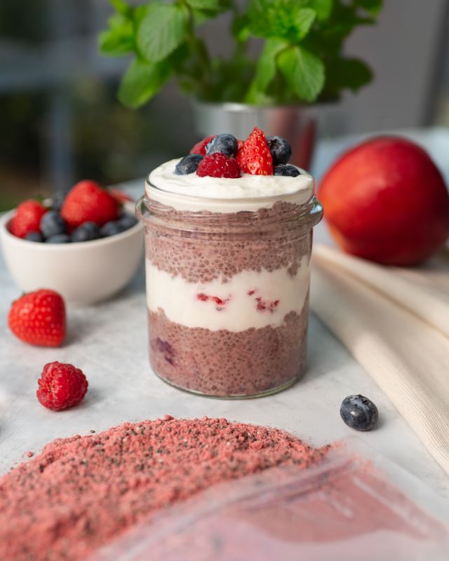 Vilgain Protein Chia Pudding Mix – lesní ovoce 480 g Obrázek