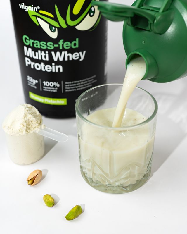 Vilgain Grass-Fed Multi Whey Protein – Nas*aná pistácie 900 g Obrázek