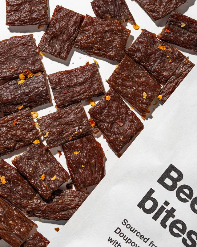 Vilgain Hovězí jerky bites chilli 50 g Obrázek