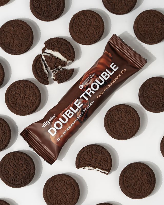 Vilgain Double Trouble Protein Bar – Dvojitá čokoláda s krémom 55 g Obrázek