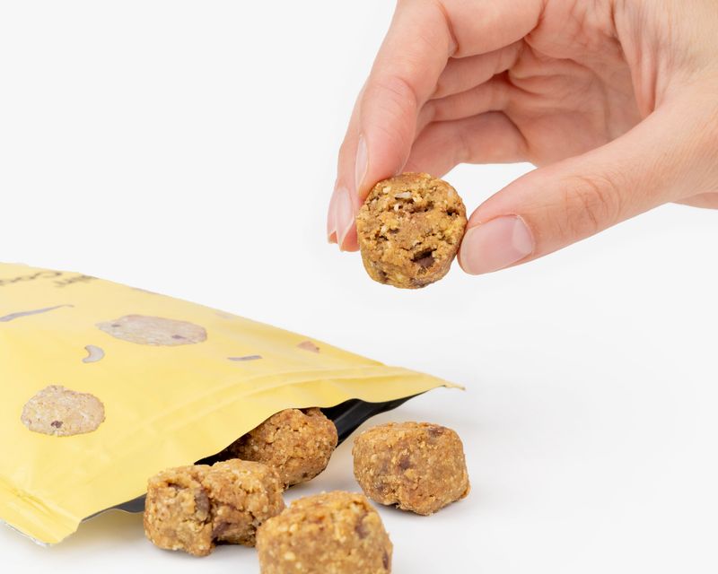 Vilgain Mini Cookies BIO kešu a vanilka 100 g Obrázek