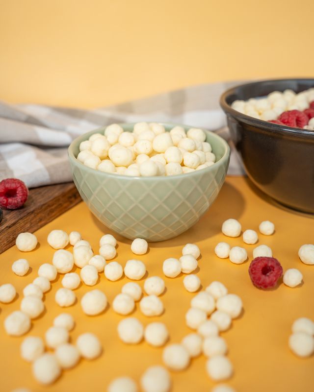 Vilgain Protein Crispies XL biela čokoláda 100 g Obrázek