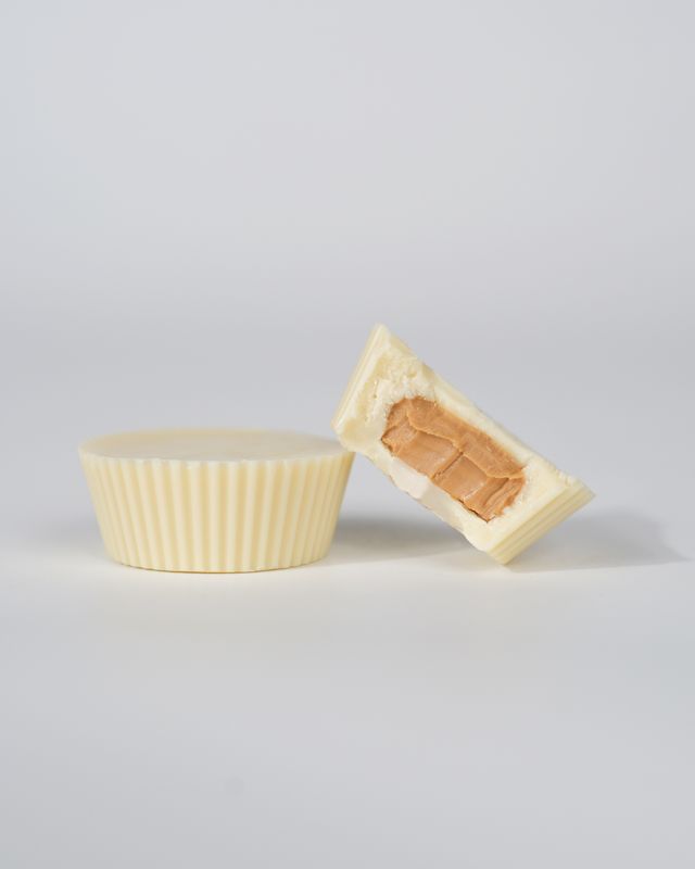 Vilgain Nut Butter Cups BIO Biela čokoláda s arašidovým maslom 39 g (3 x 13 g) Obrázek