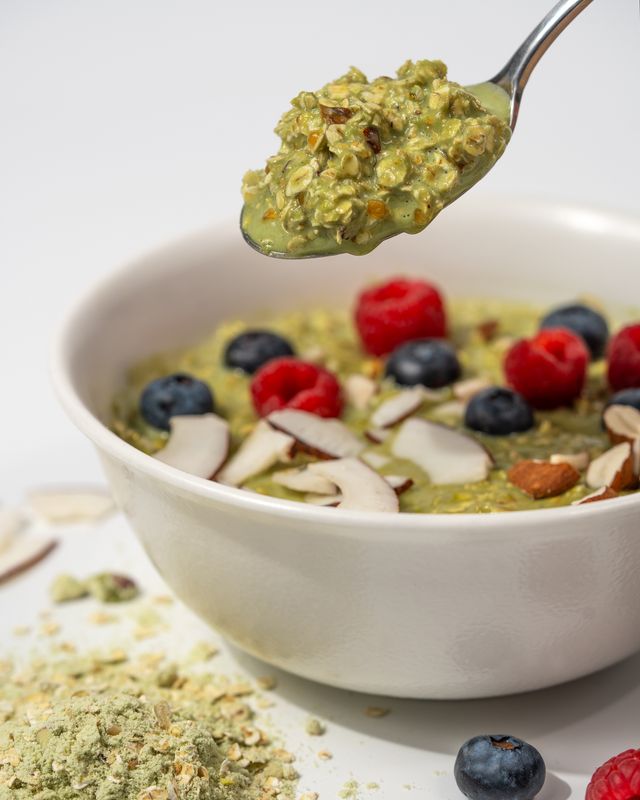 Vilgain Minútová proteínová kaša – karamel a matcha 400 g Obrázek