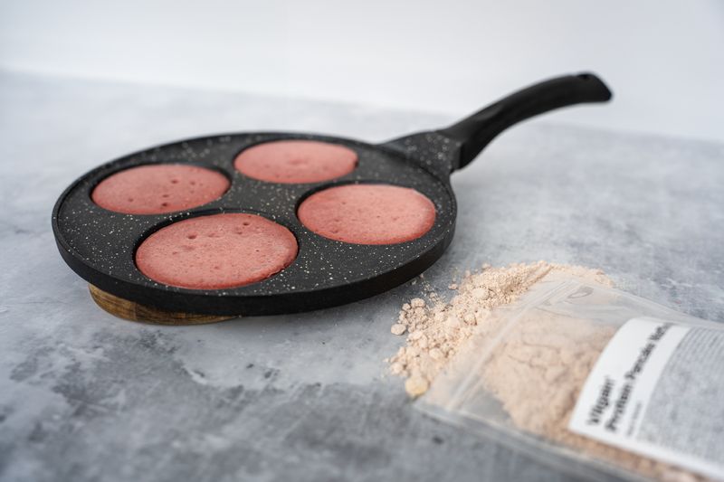 Vilgain Protein Pancake & Waffle Mix red velvet 420 g Obrázek