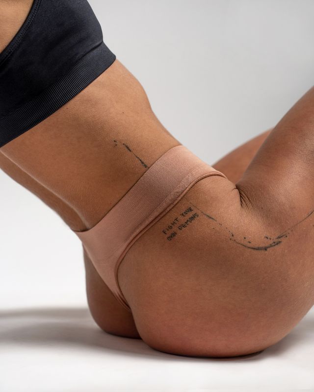 Vilgain Workout Thong – M/L café au lait Obrázek