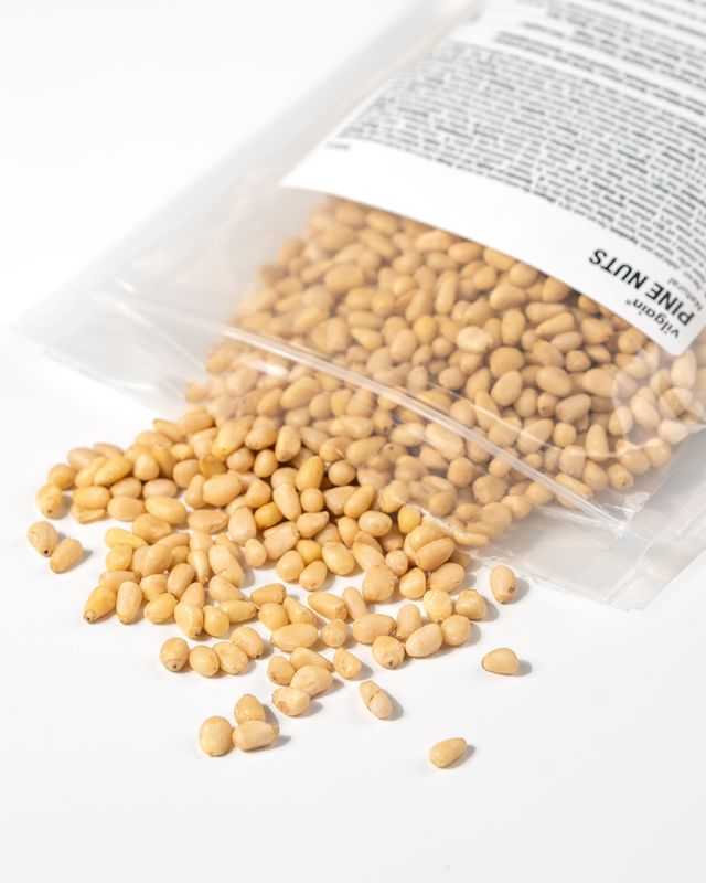 Vilgain Piniové ořechy – 500 g Obrázek