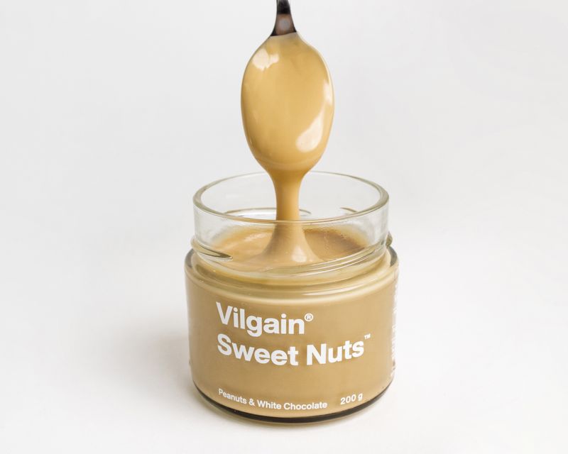 Vilgain Sweet Nuts Arašídy s bílou čokoládou 350 g Obrázek