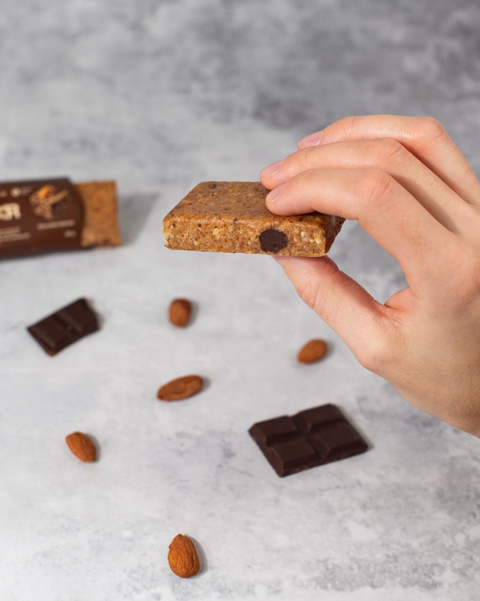 thumbnail image 2 of Clif Bar Oatmeal Raisin Walnut Energy Bar 2 of 11