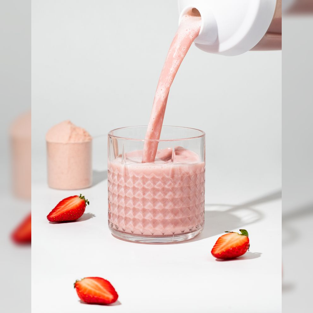 Vilgain Grass-Fed Whey Protein – jahodový milkshake 1 000 g