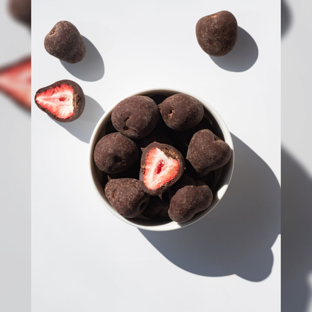 Vilgain Lyofilizované jahody v čokoládě – hořká čokoláda 120 g